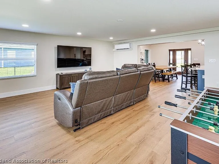 1216 Lake Clay Dr — Photo 10
