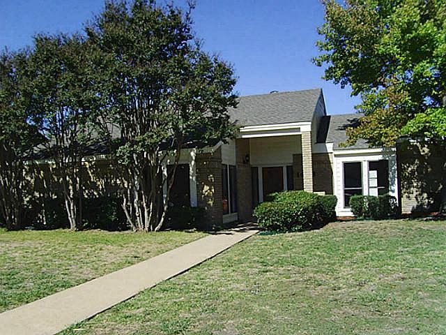 1st image of 1403 Flintwood Dr