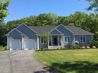 242 Rodman Ln, North Kingstown, RI 02852