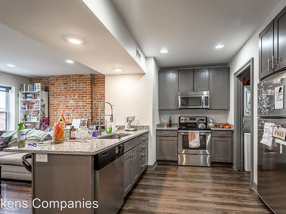 1st image of 132 E 8th Ave #132