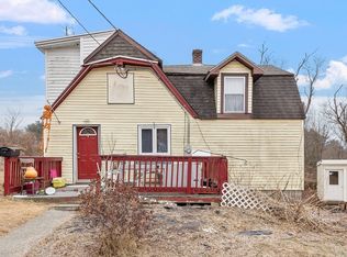 39 1/2 Mill Rd, Dudley, MA 01571