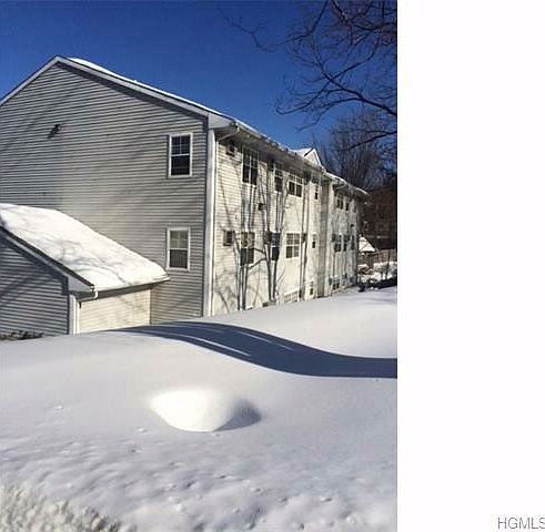 1st image of 33 Oak St APT 9