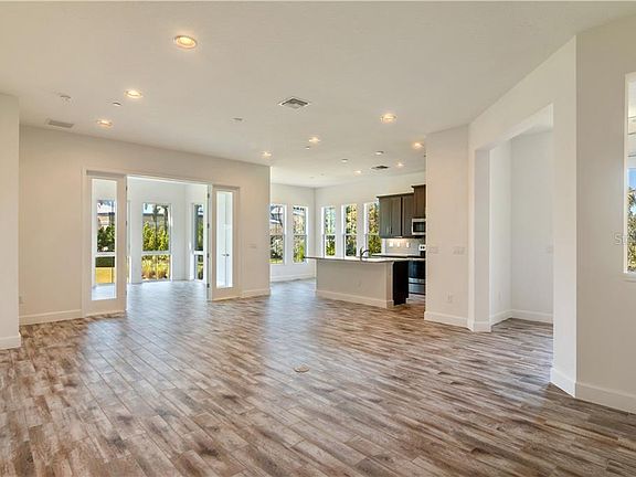 4th image of 264 Saint Lucia Dr #101