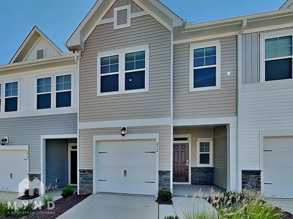 212 Paramount Dr, Smithfield, NC 27577