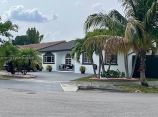 15265 SW 178th Ter, Miami, FL 33187