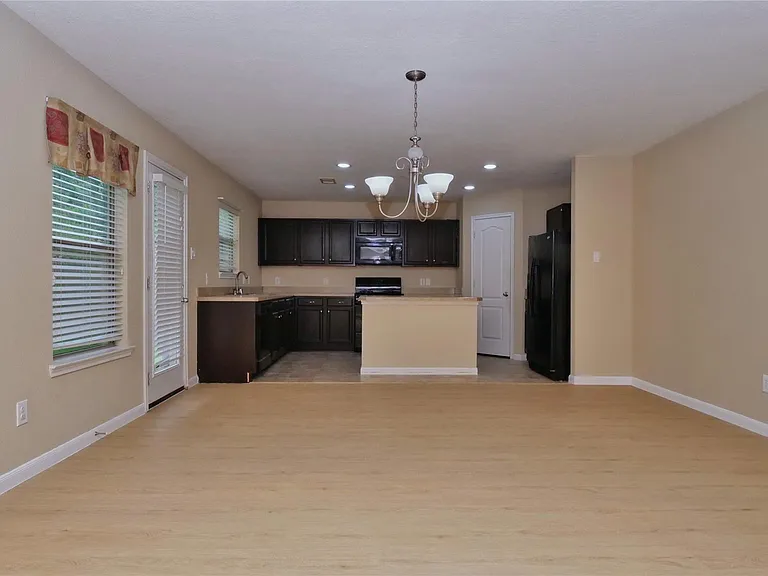 2923 Mustang Meadow Ln — Photo 12