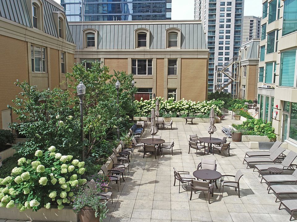 1st image of 25 E Superior St APT 11B