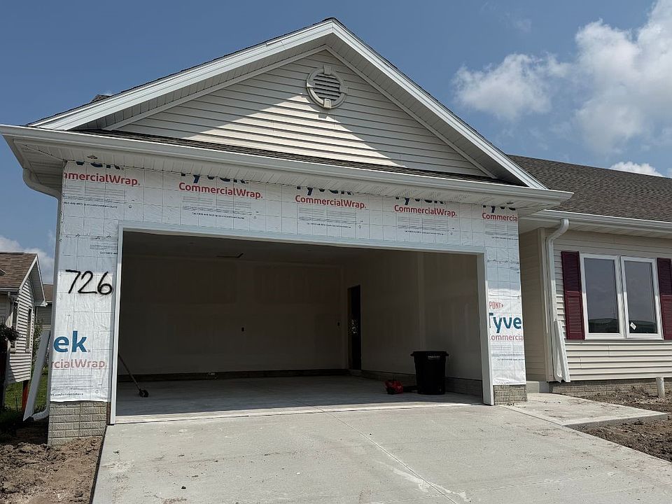1st image of 726 SE Ponds Edge Ln