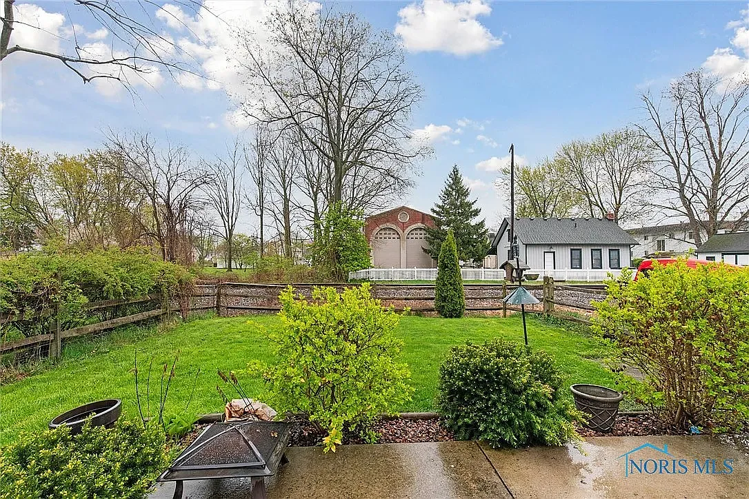 Building Photo - 5742 Woodrow Dr #2