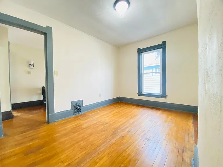 1337 Madison St #A — Photo 36