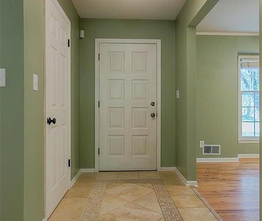 4th image of 9947 Ballentine Dr