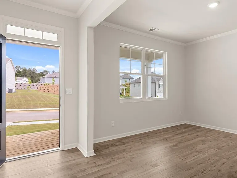246 Thompson Ridge Ln — Photo 5