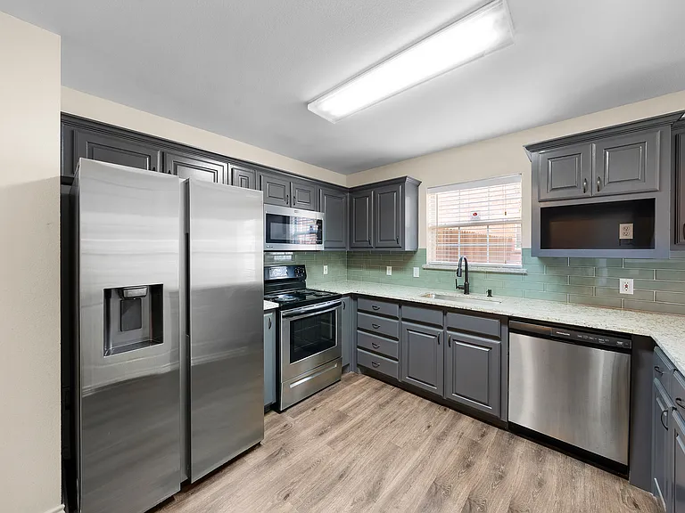 324 N Tolbert Ave — Photo 10