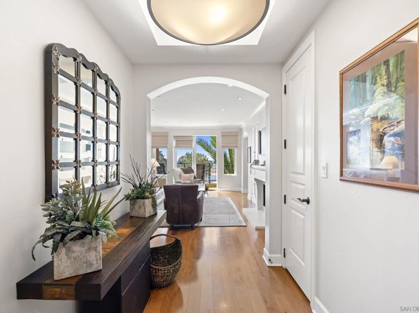 1010 Genter St Unit 302