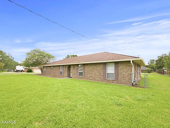 4th image of 2806 Old Jeanerette Rd