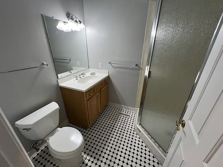 680 W Ferry St #4 — Photo 12