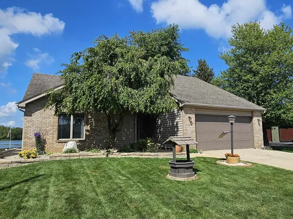 3985 W Lakeshore Dr, Columbia City, IN 46725