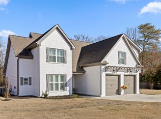 7136 Sylar Rd, Ooltewah, TN 37363