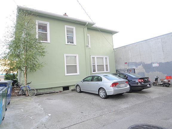 3rd image of 4707 Brooklyn Ave NE #14111126