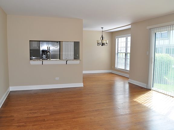 3rd image of 4587 Olmstead Dr