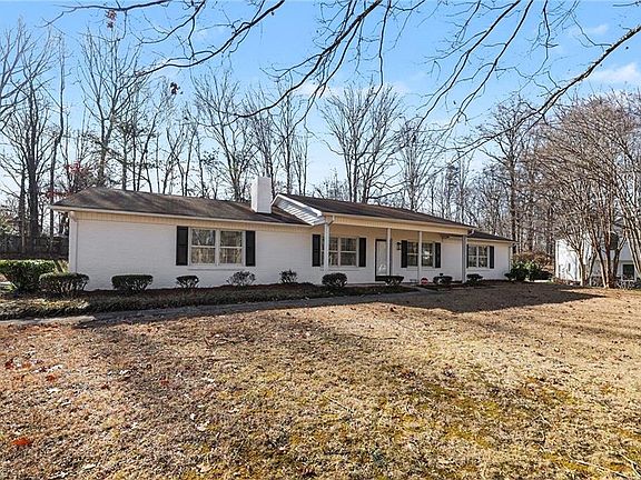 2nd image of 438 Knightwood Ct
