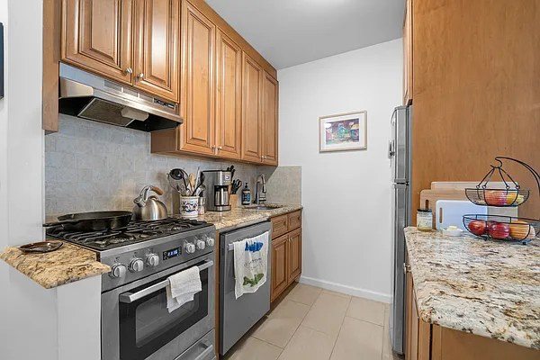 Rented by Corcoran | media 12