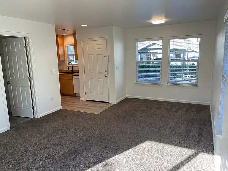 1655 Bloomfield Ln #14 — Photo 3