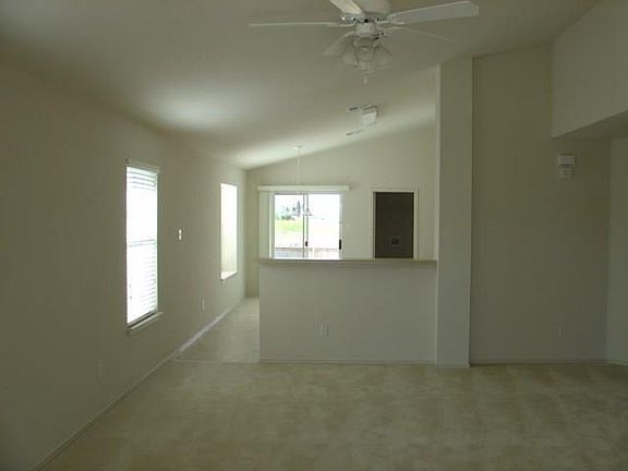 3rd image of 12825 White House St