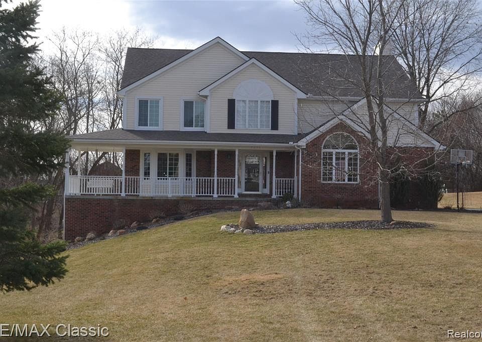 1st image of 3270 Pine Needle Dr