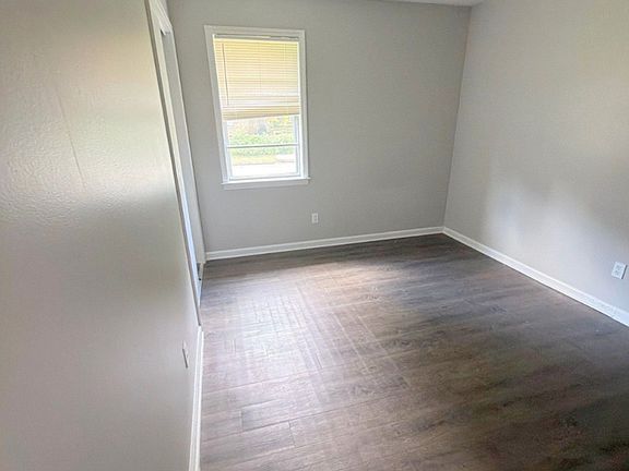 5th image of 3120 Beauchamp Dr