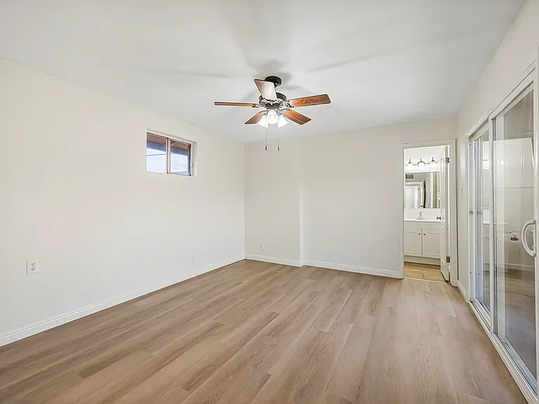 5924 W Seldon Ln — Photo 15