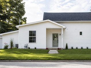 607 N Mill St, North Manchester, IN 46962