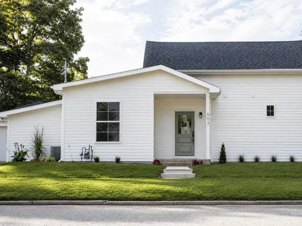 607 N Mill St, North Manchester, IN 46962
