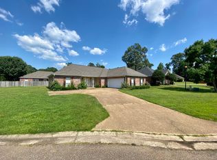 702 Pecan Ct, Brandon, MS 39042