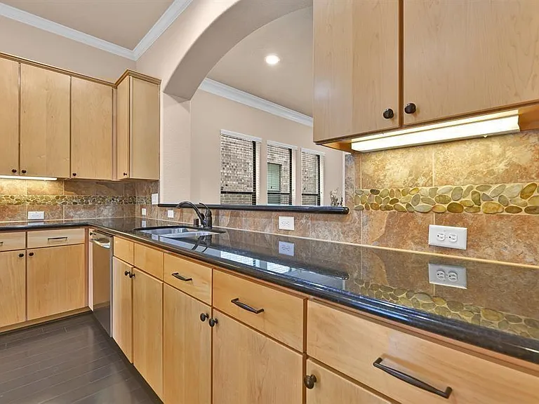 2725 Kings Retreat Cir — Photo 10