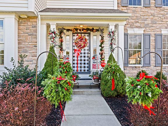 4th image of 30 Cygnet Cir