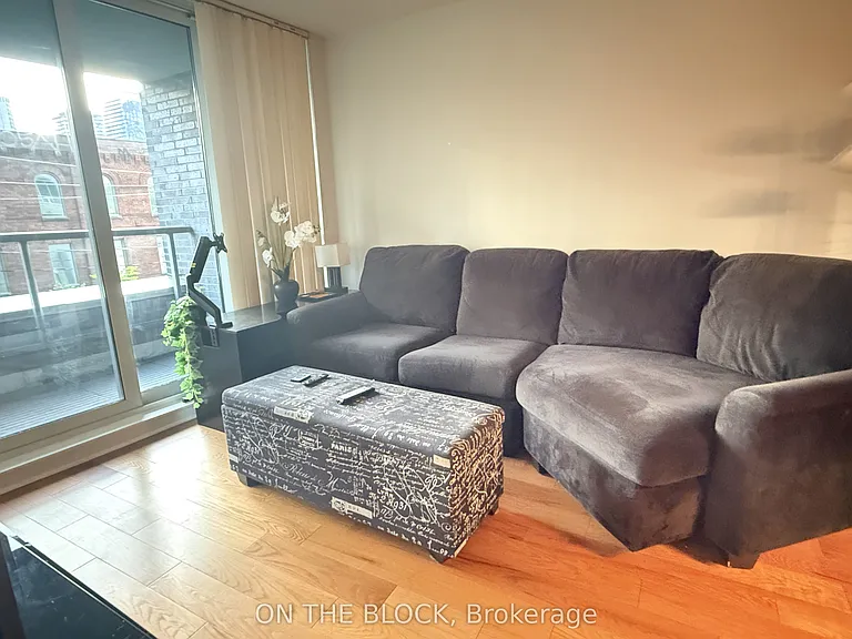 320 Richmond St E #313 — Photo 17