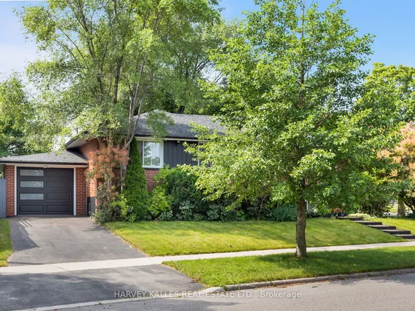 49 Learmont Dr, Toronto, ON M9R 2E9