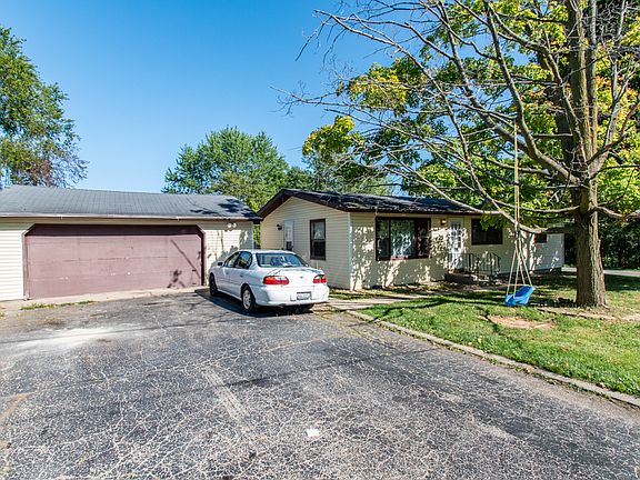 2nd image of 35581 N Green Pl