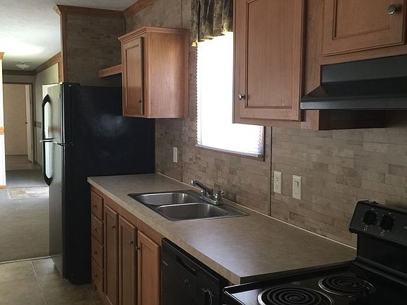 2nd image of 203 Hilbert Dr