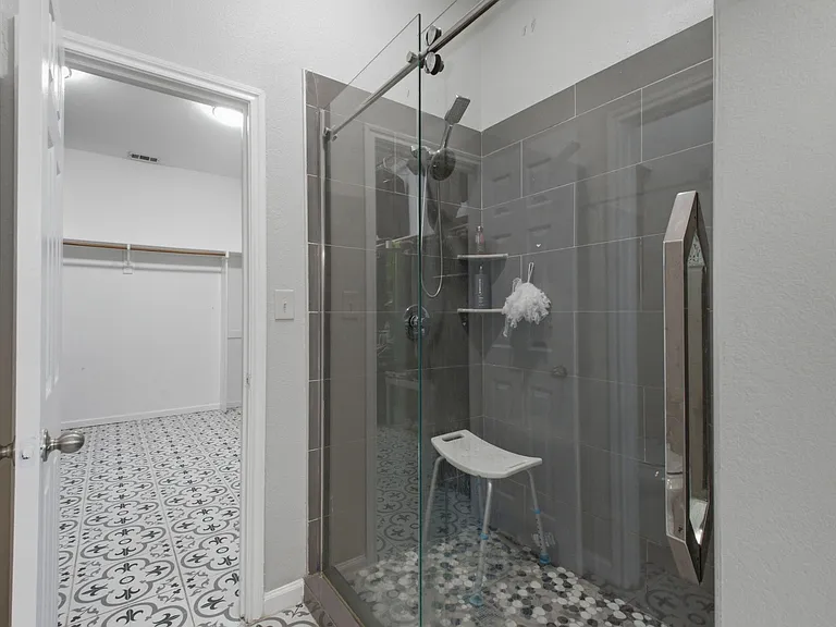9309 Stonewood Dr — Photo 34