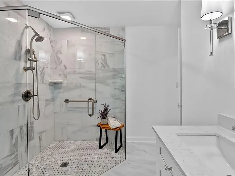 295 Glen Lake Dr — Photo 28