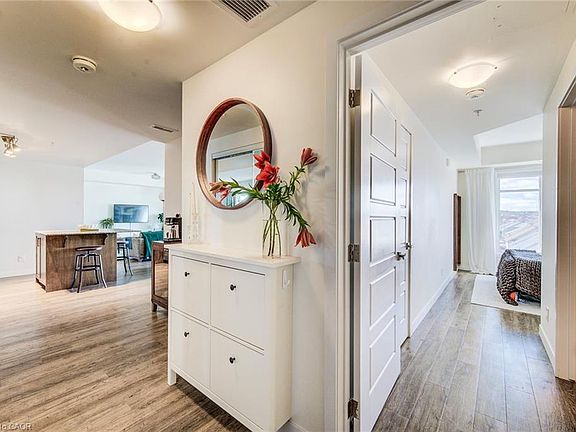 4th image of 175 Commonwealth St #407