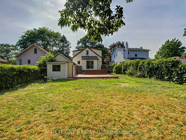 4052 Saint James Ave — Photo 44
