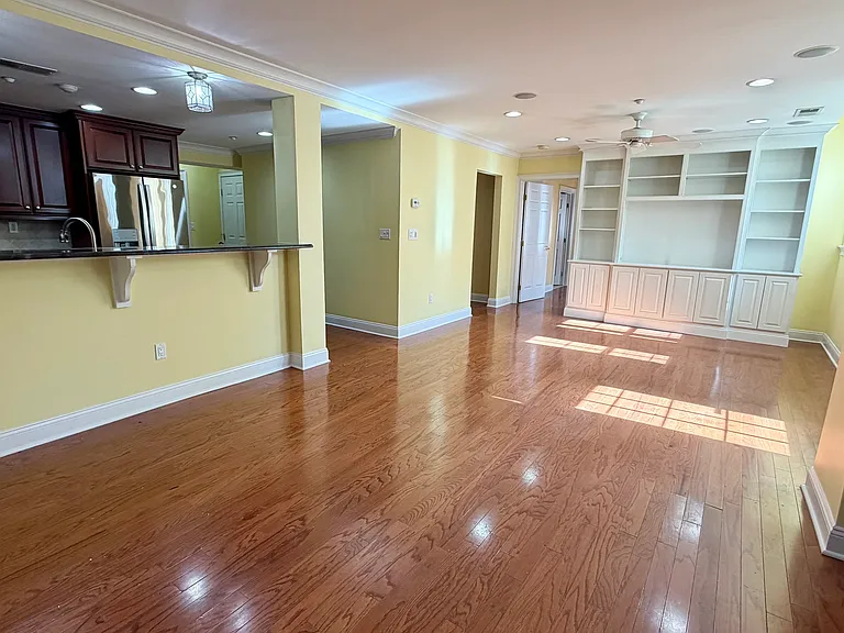 30 Schoolhouse Dr #105 — Photo 5