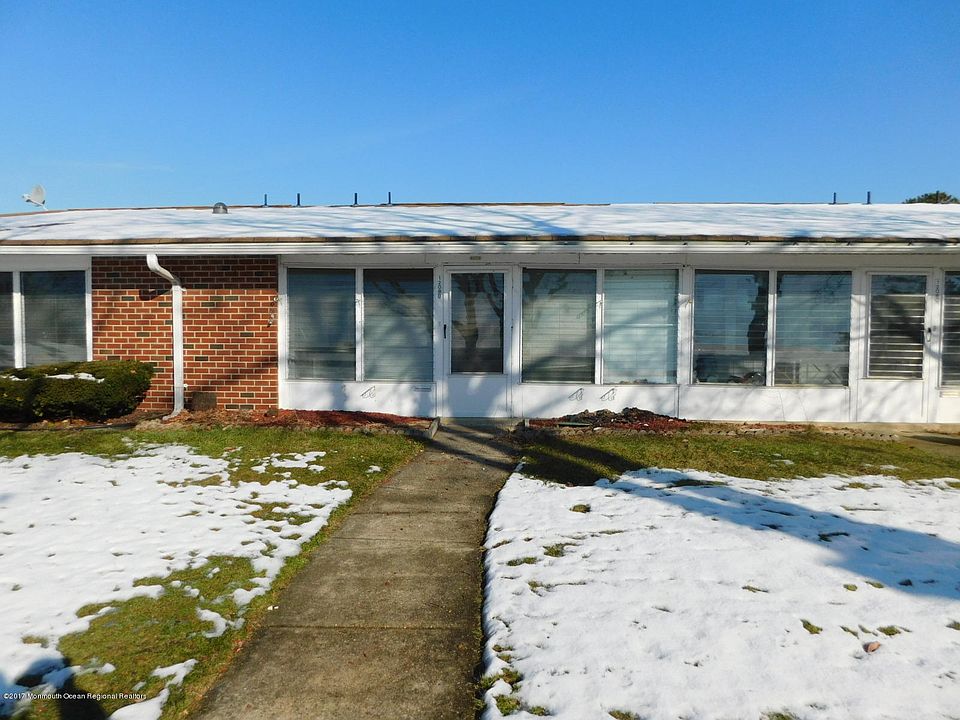 1st image of 1208 Shetland Drive #B