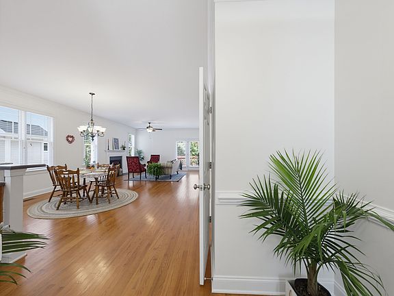 4th image of 1103 Churchwood Dr