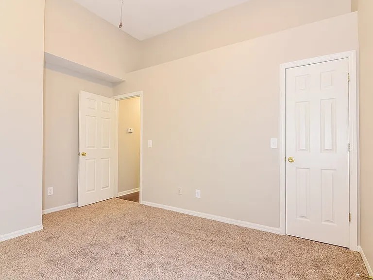 2212 Kenwick Dr — Photo 9