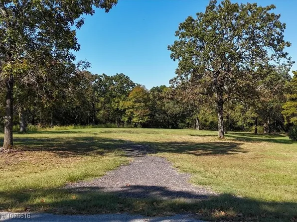Choctaw Ln, Poteau, OK 74953