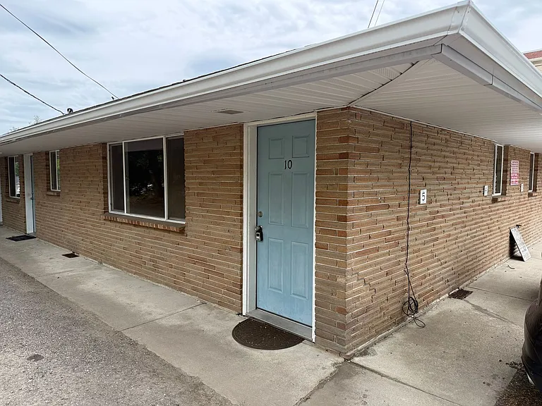 607 C Street in Cheney Near EWU Campus! — Photo 5